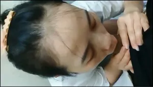 Cô bạn gái quảng nam lén lút bú bú cho cô bạn gái trong phòng tắm