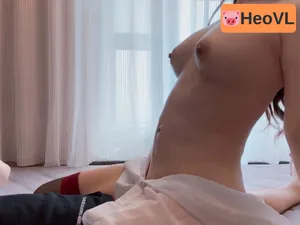 Trả bài bồ trung vú trắng tròn